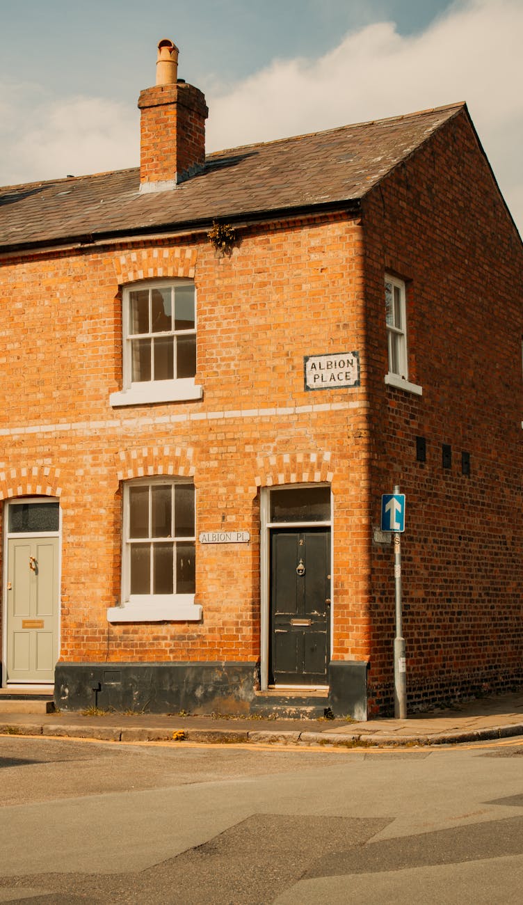 Memories of Life on Tamworth Road